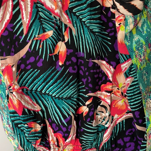 DEPT Tropical Pattern Tank Top - Picture 9 of 9